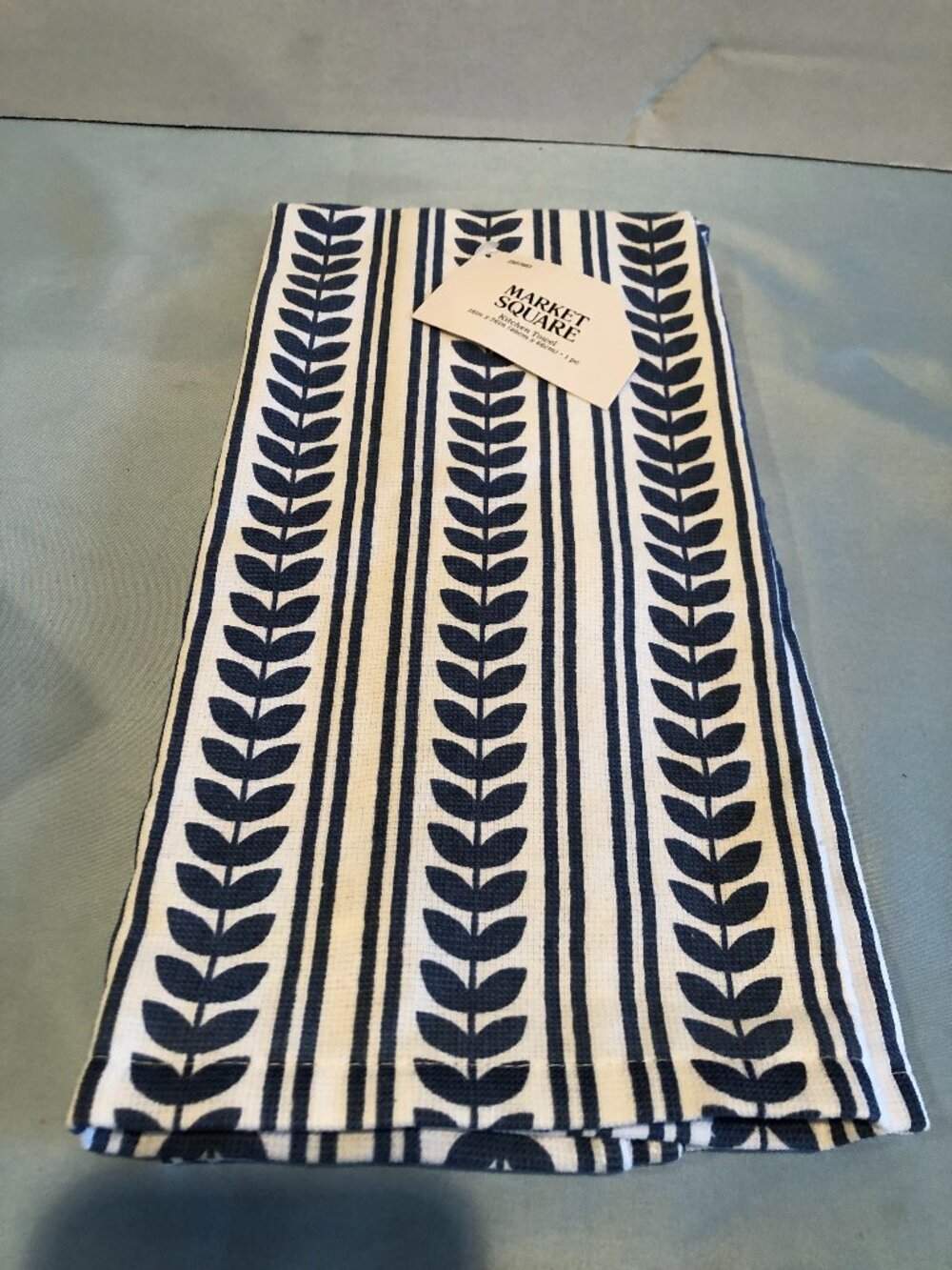 NWT Market Square Kitchen Dish Towel Blue & White #F54
